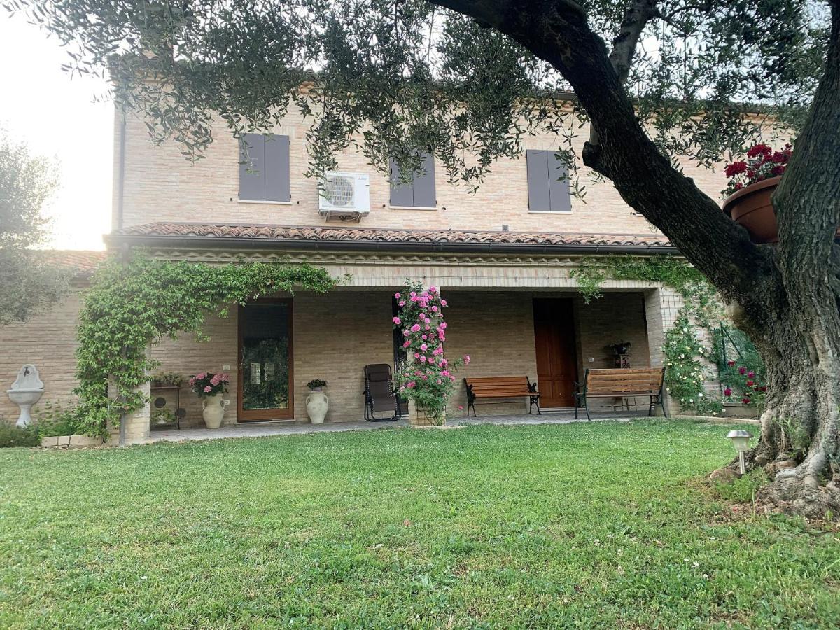 Guest House Vagamondo Fano Eksteriør bilde